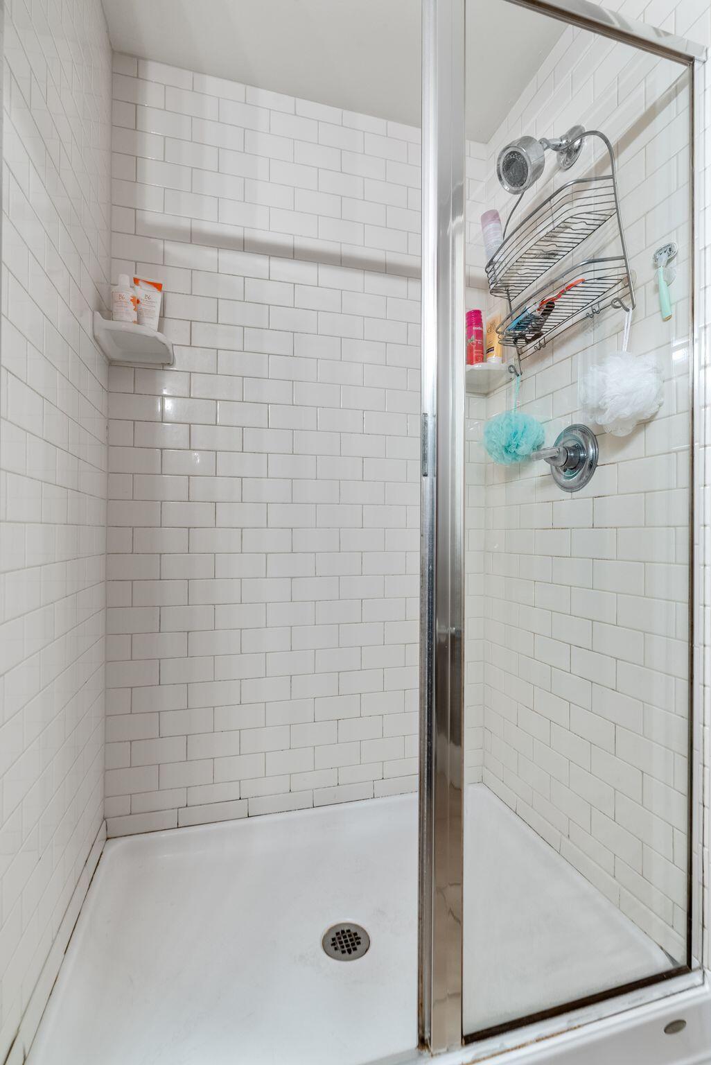 350 East Short Street Unit: 324
