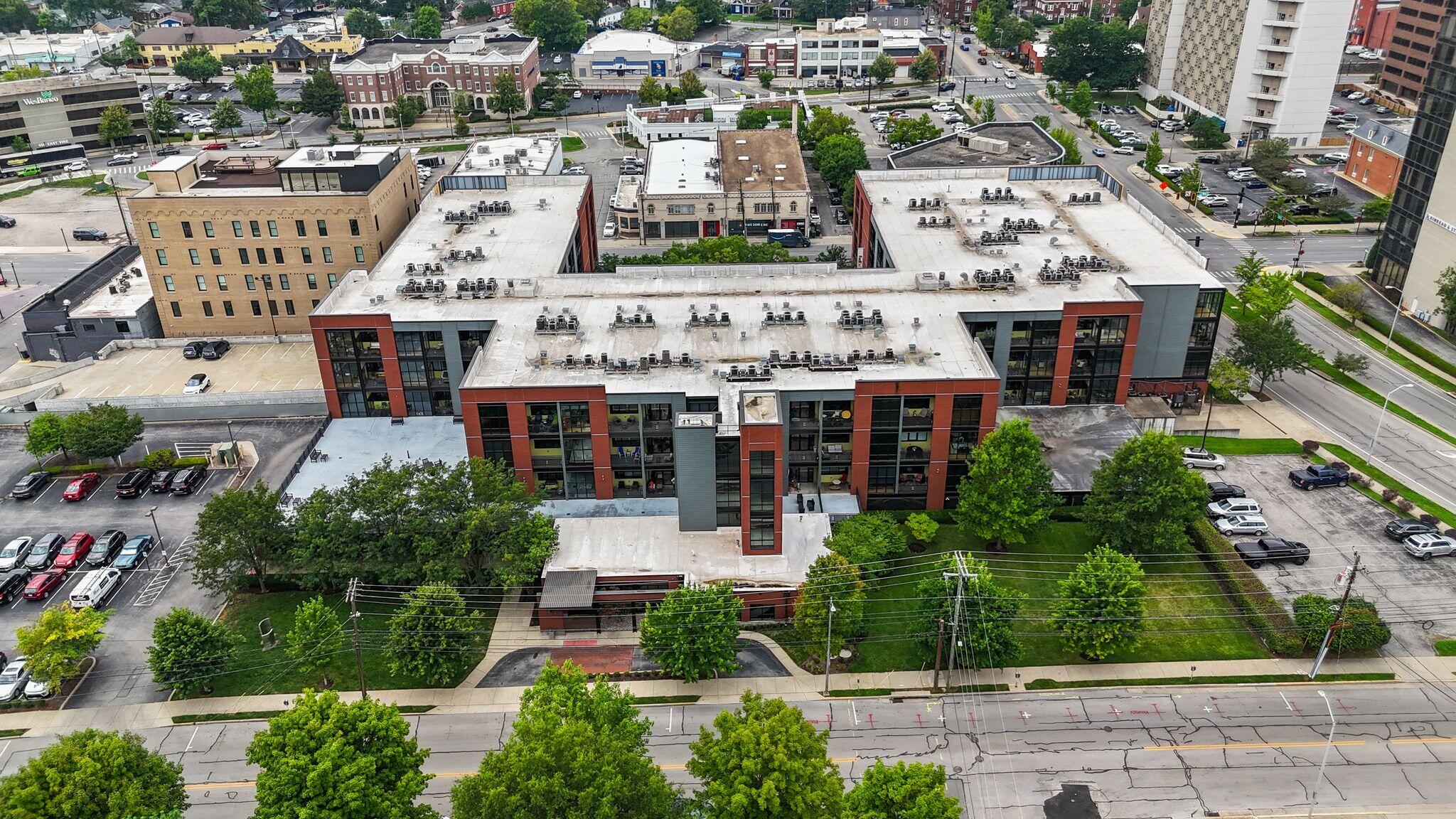 350 East Short Street Unit: 324