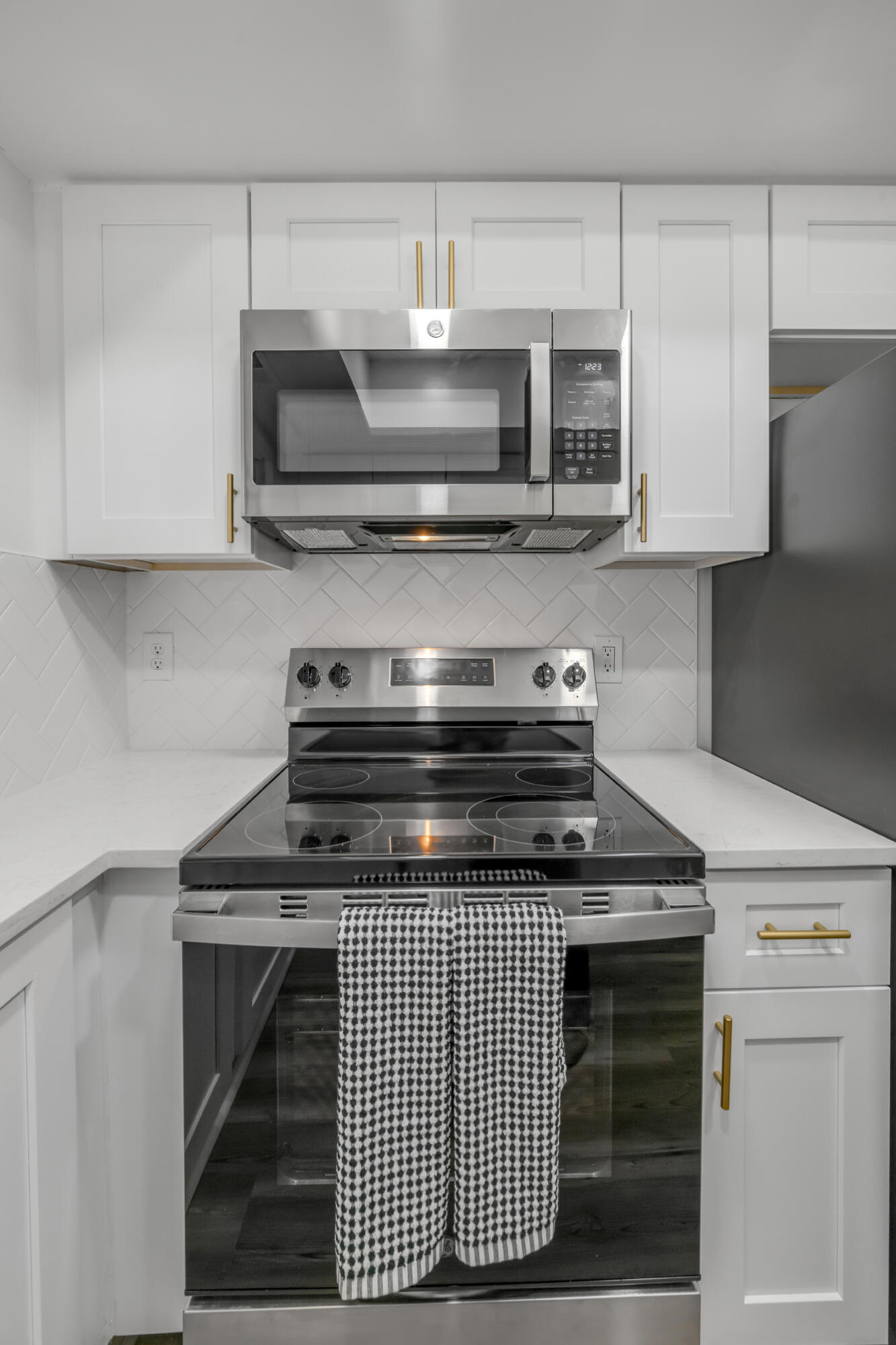 395 Redding Road, 217