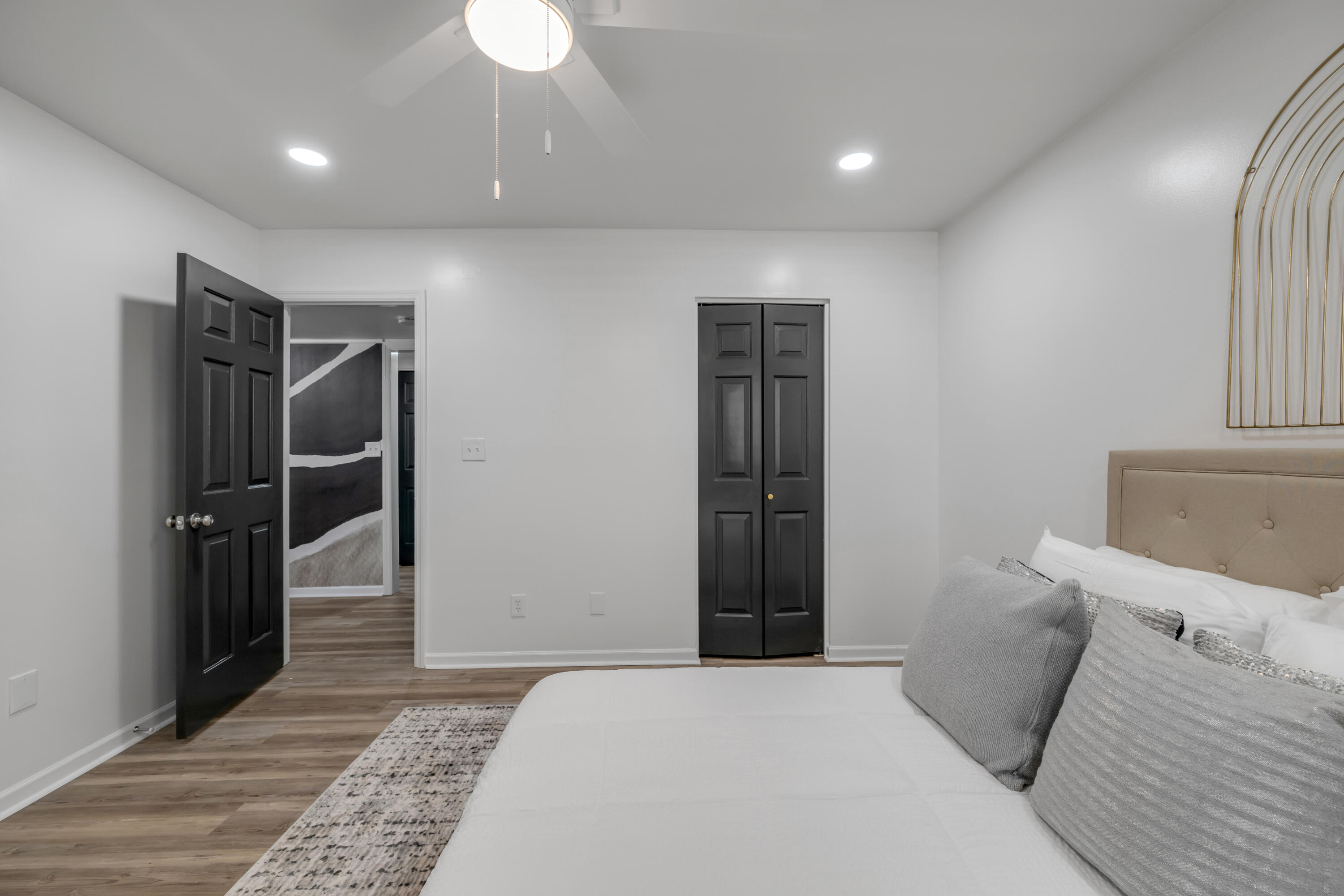 395 Redding Road, 217