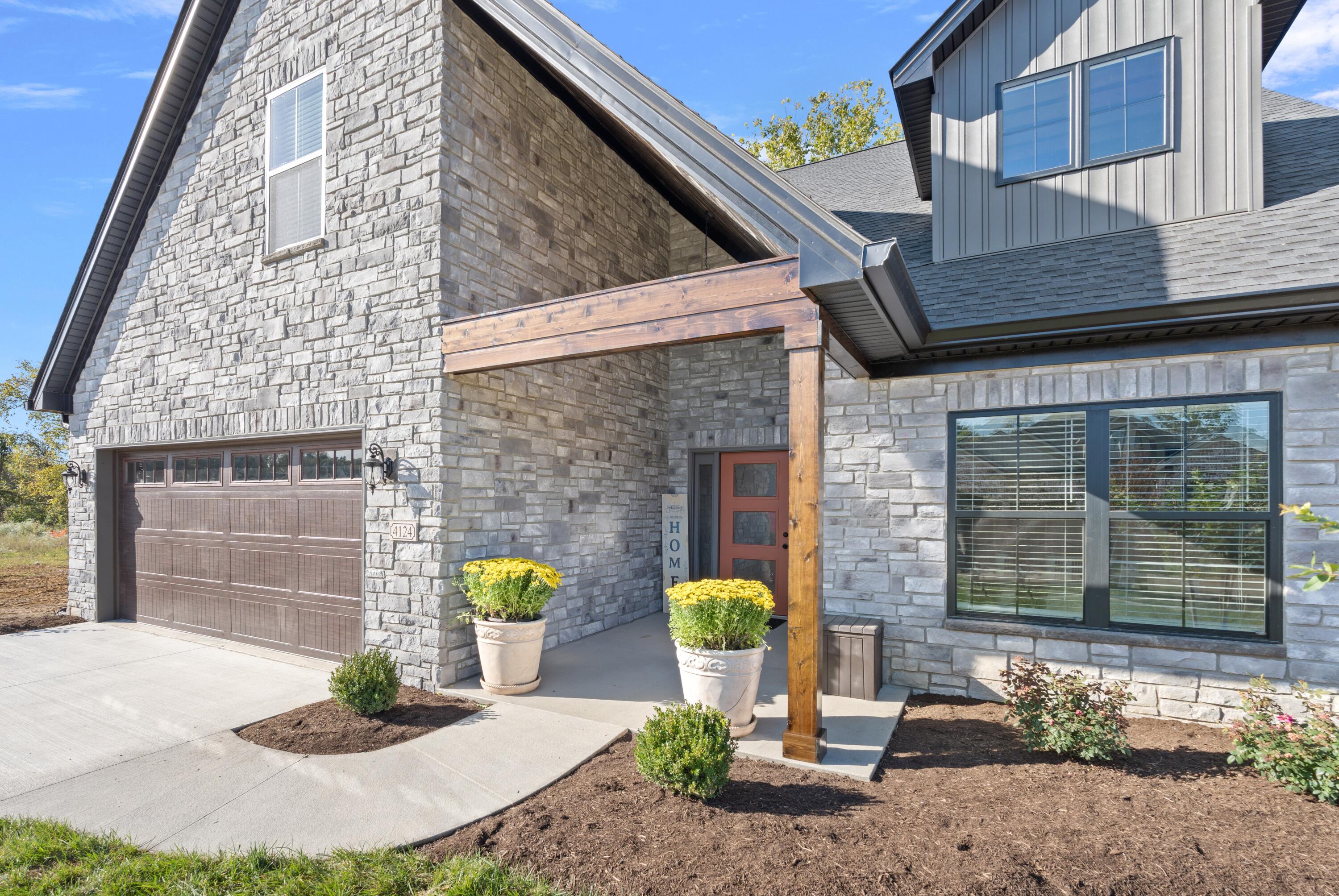 4124 Meadowlark Road