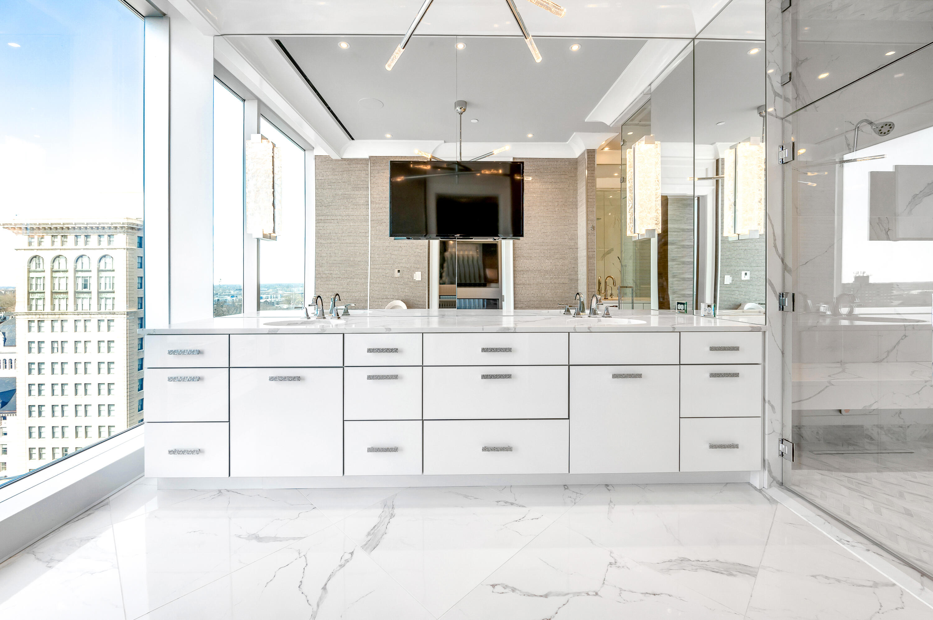 103 S Limestone Street 1150