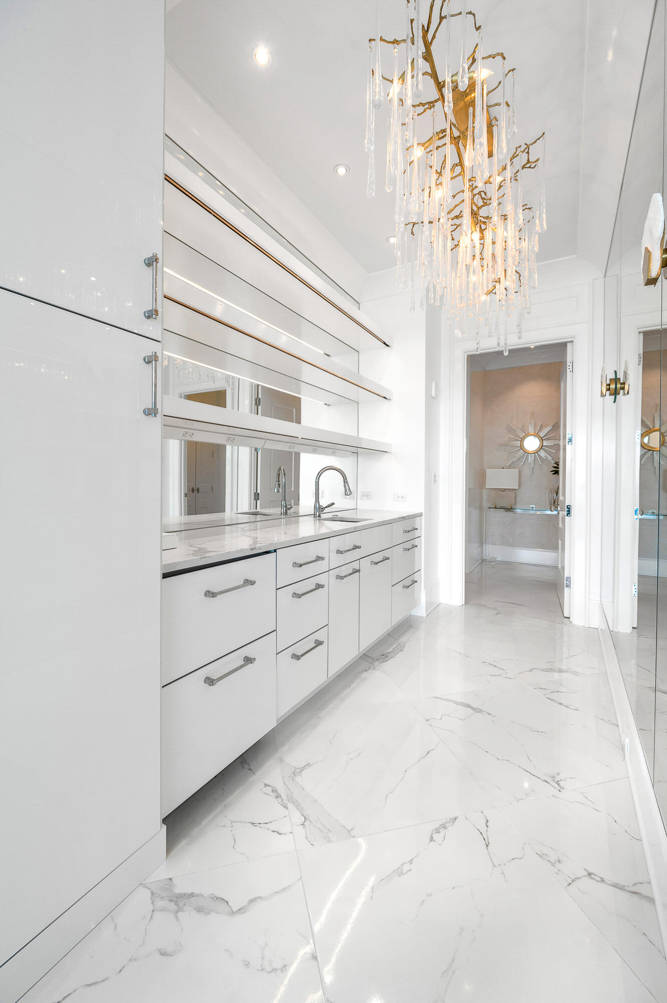 103 S Limestone Street 1150