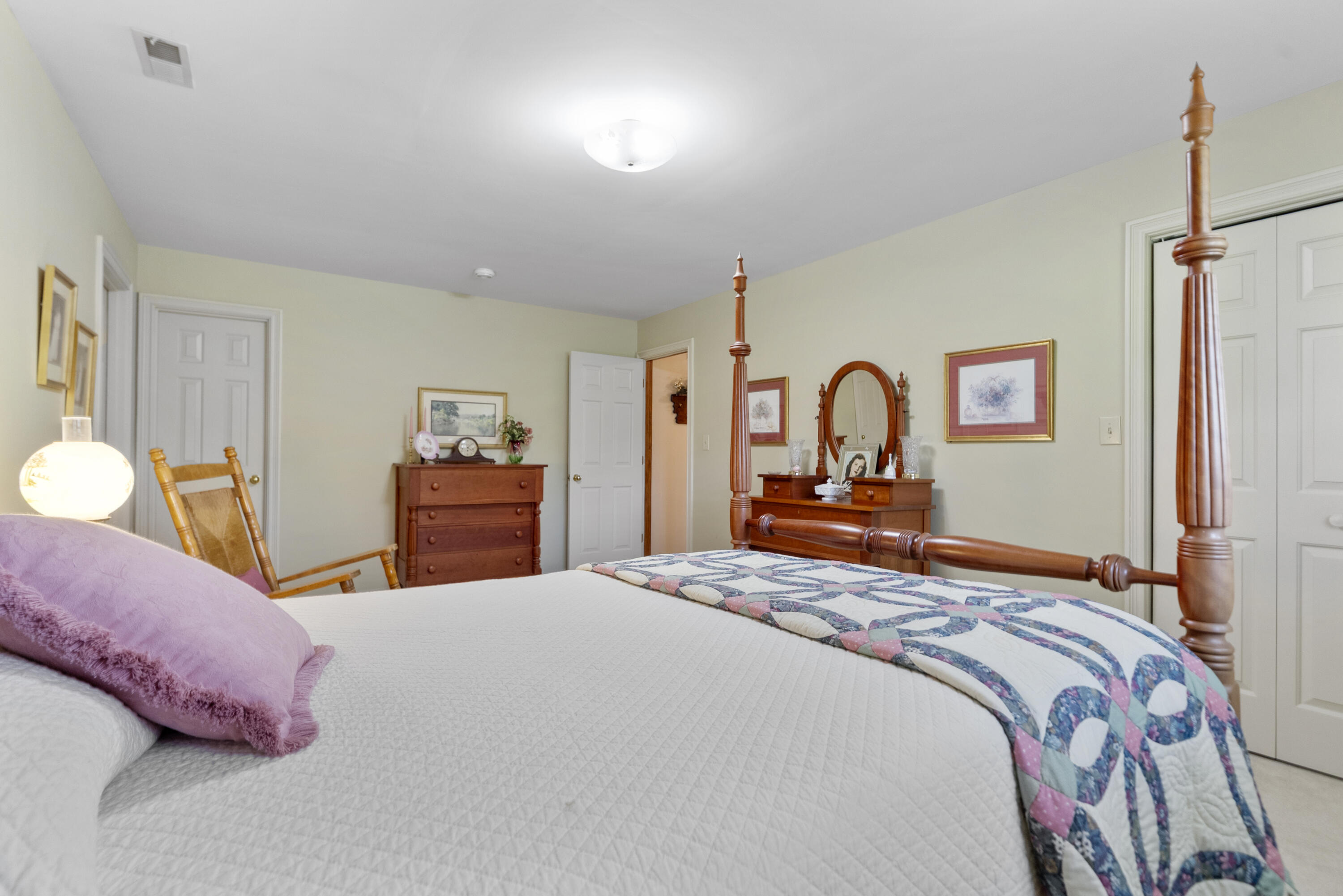 102 Camelot Drive
