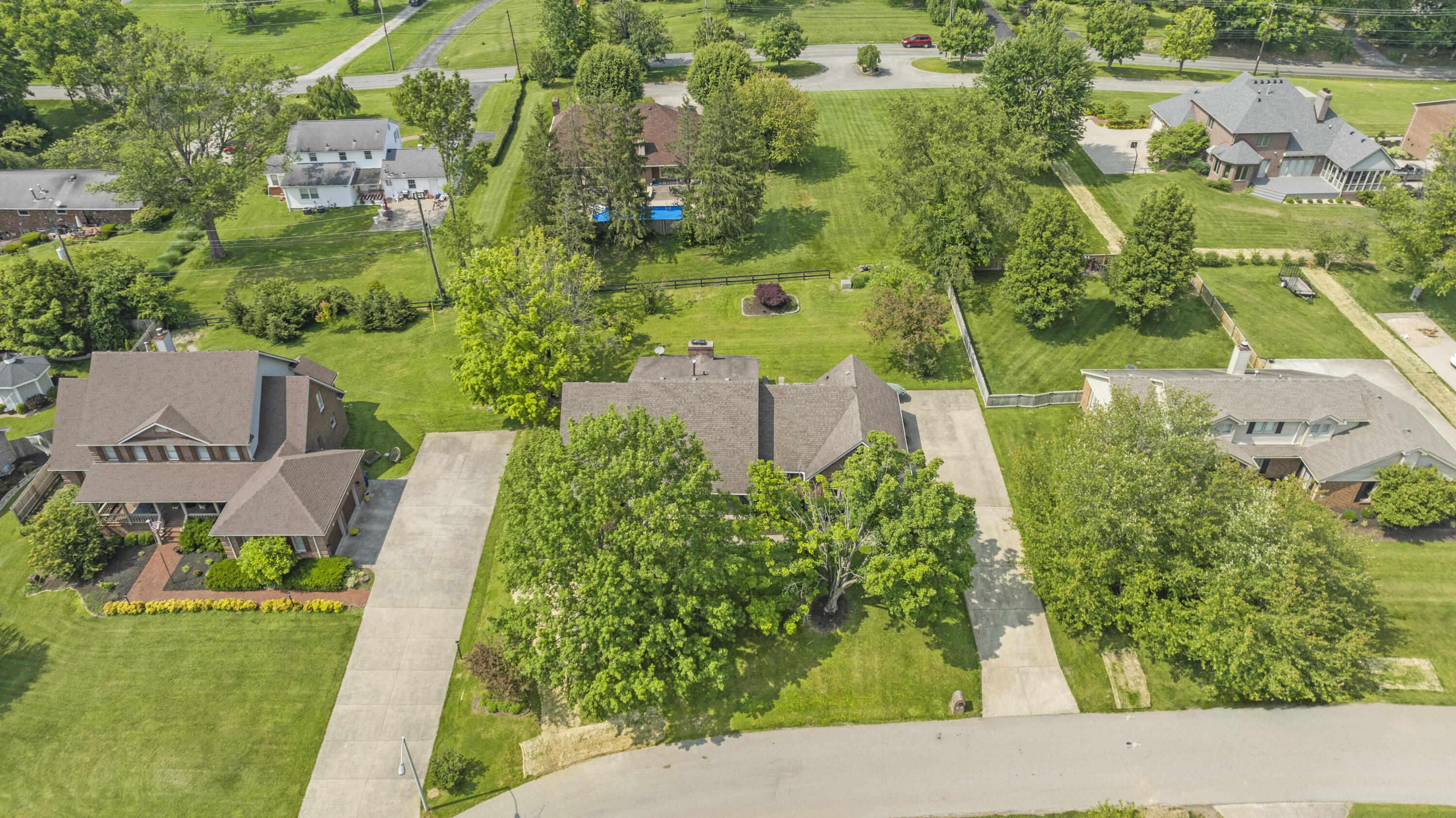 102 Camelot Drive