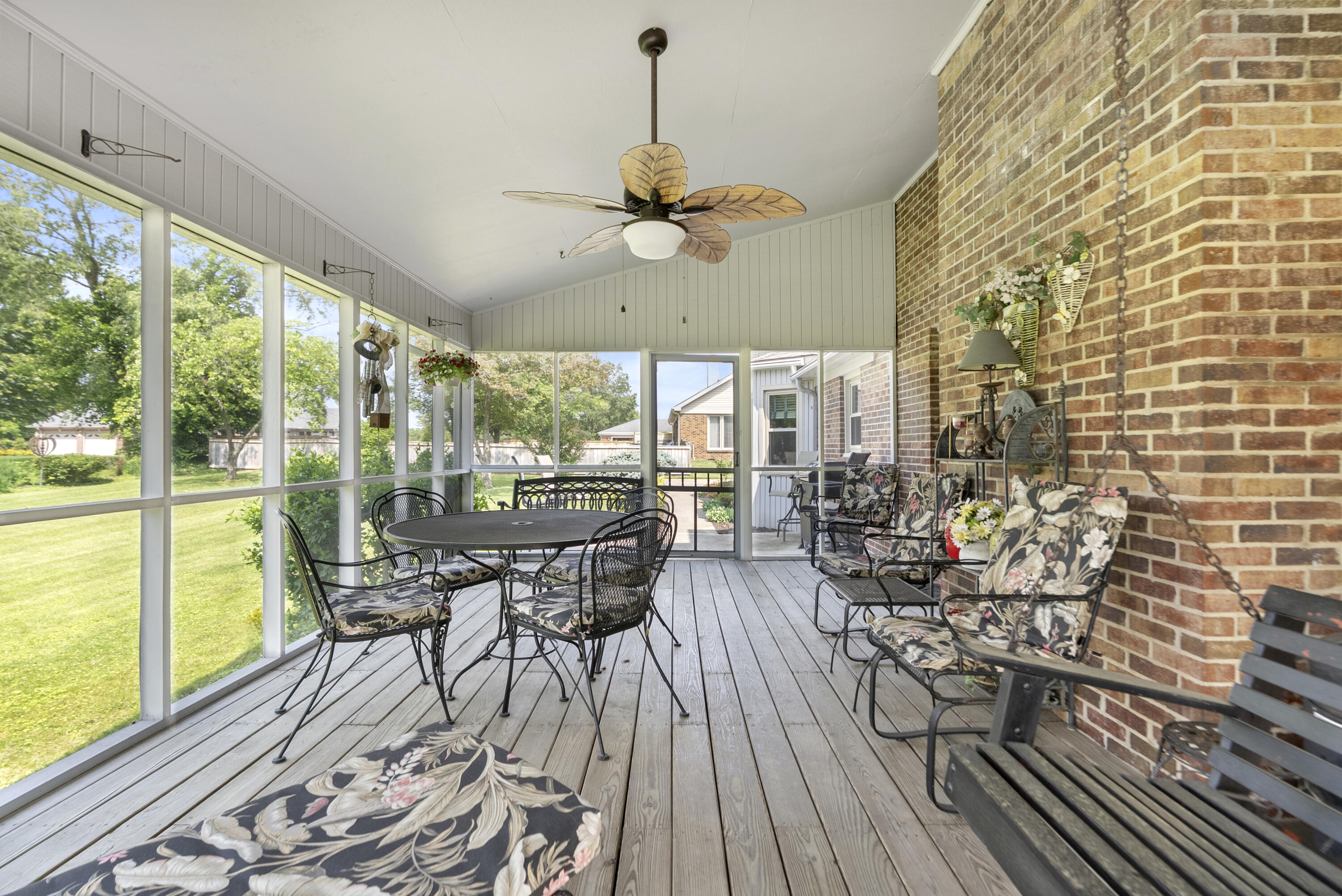 102 Camelot Drive