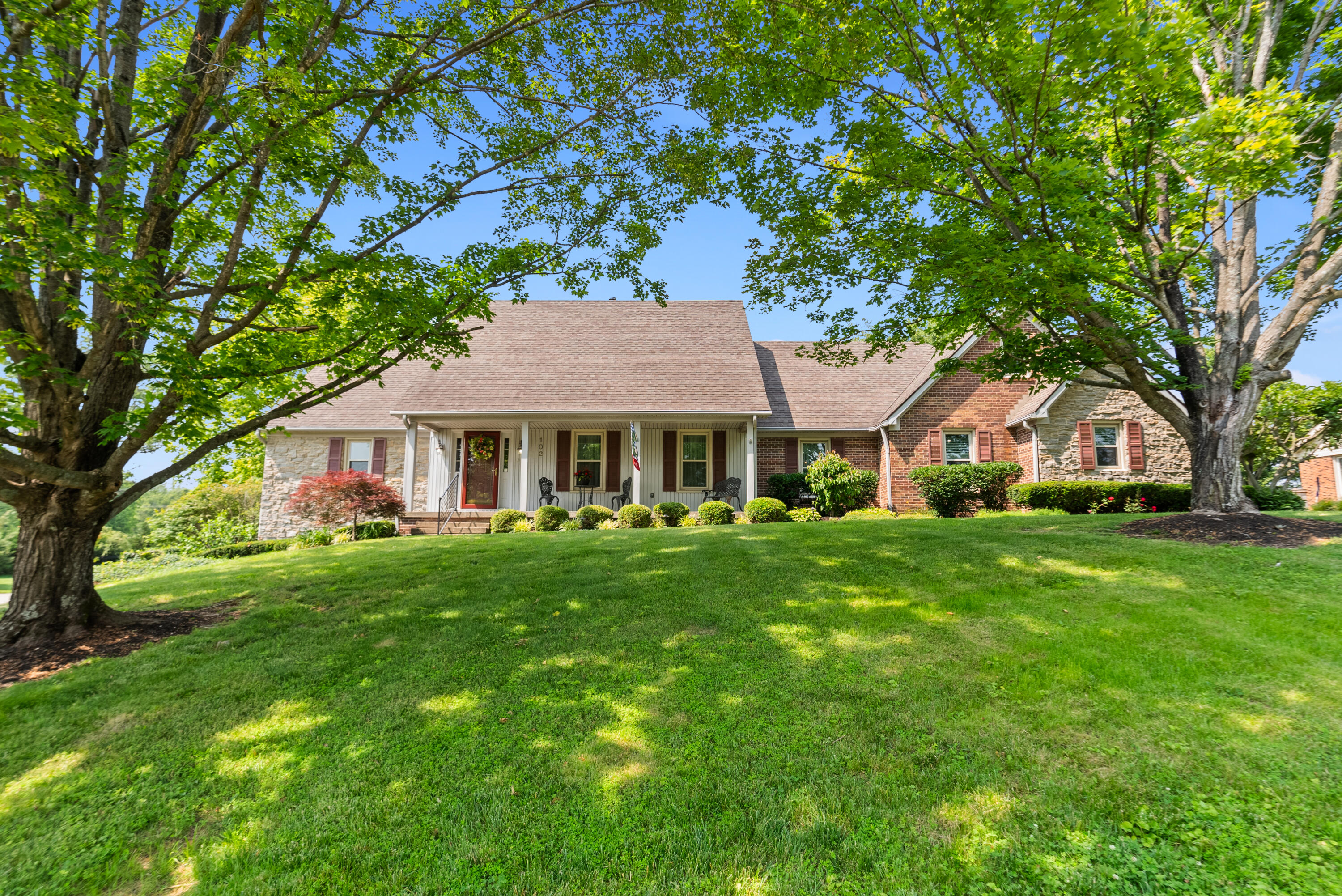 102 Camelot Drive