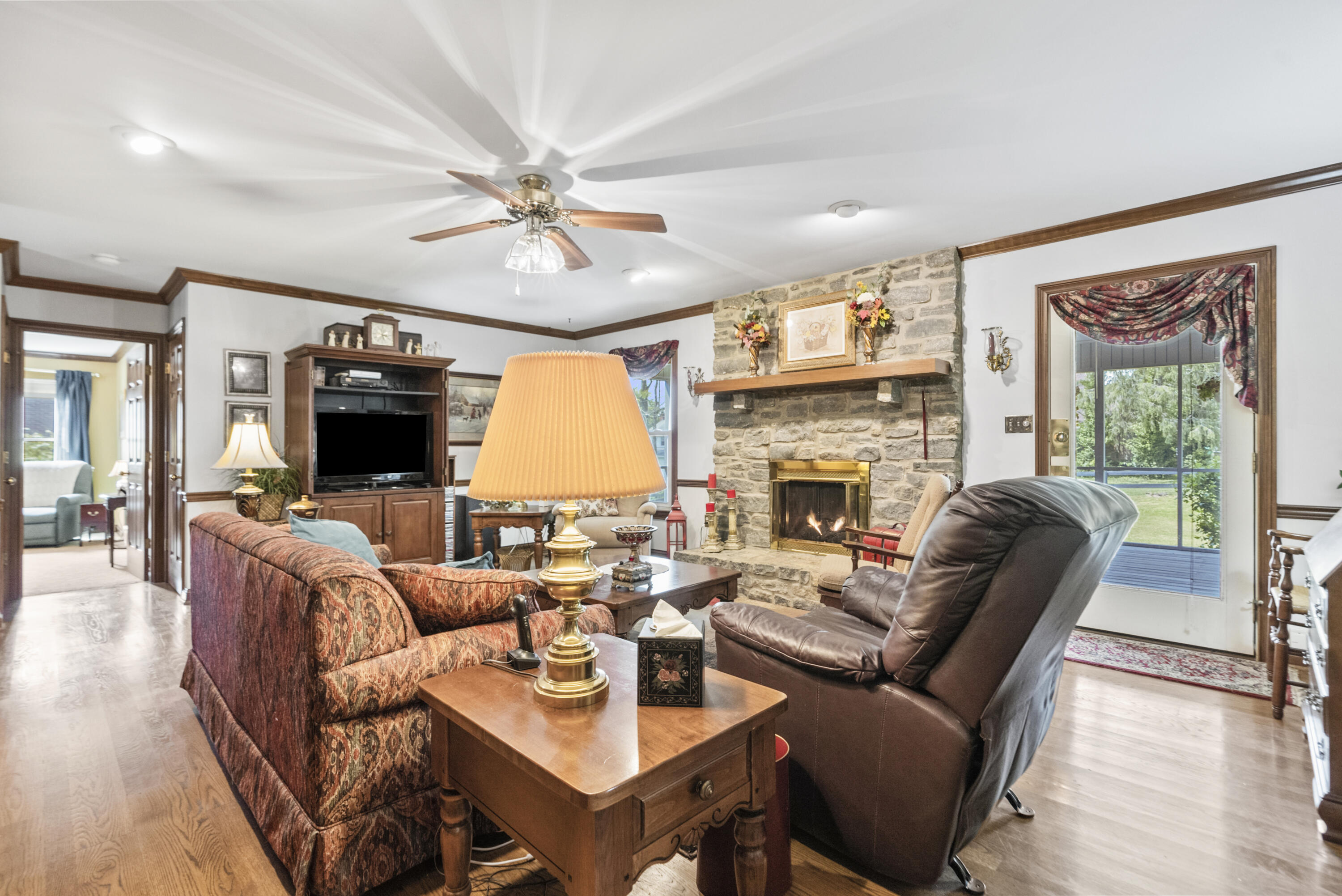 102 Camelot Drive