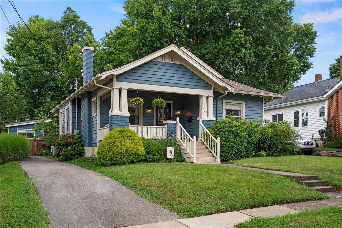 721 Tremont Avenue