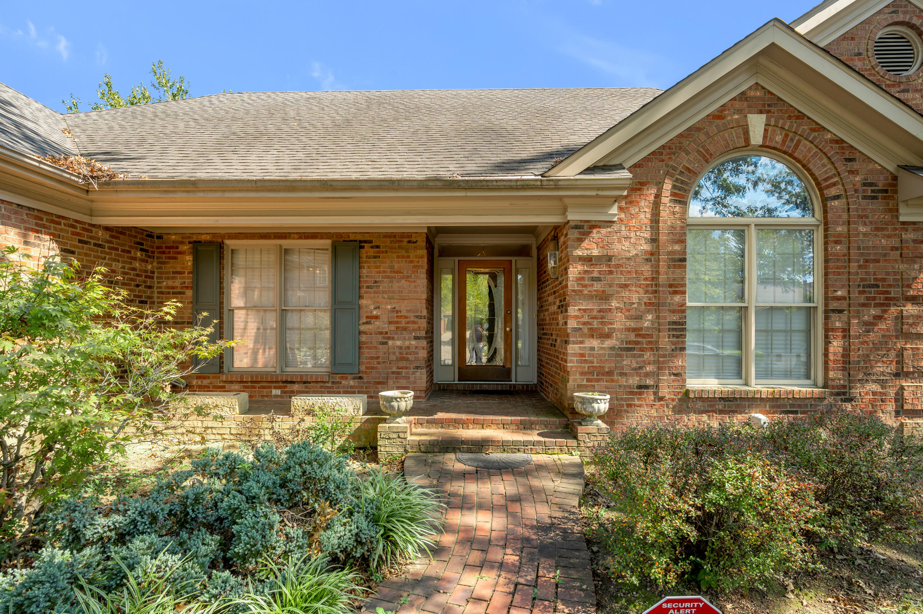 2605 Clubside Court