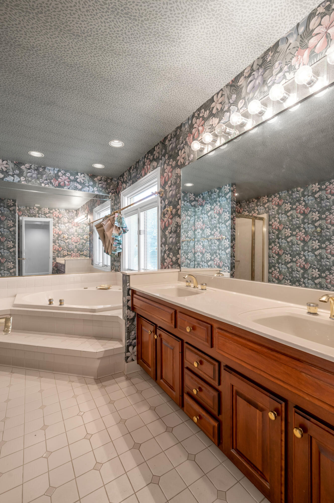 2605 Clubside Court