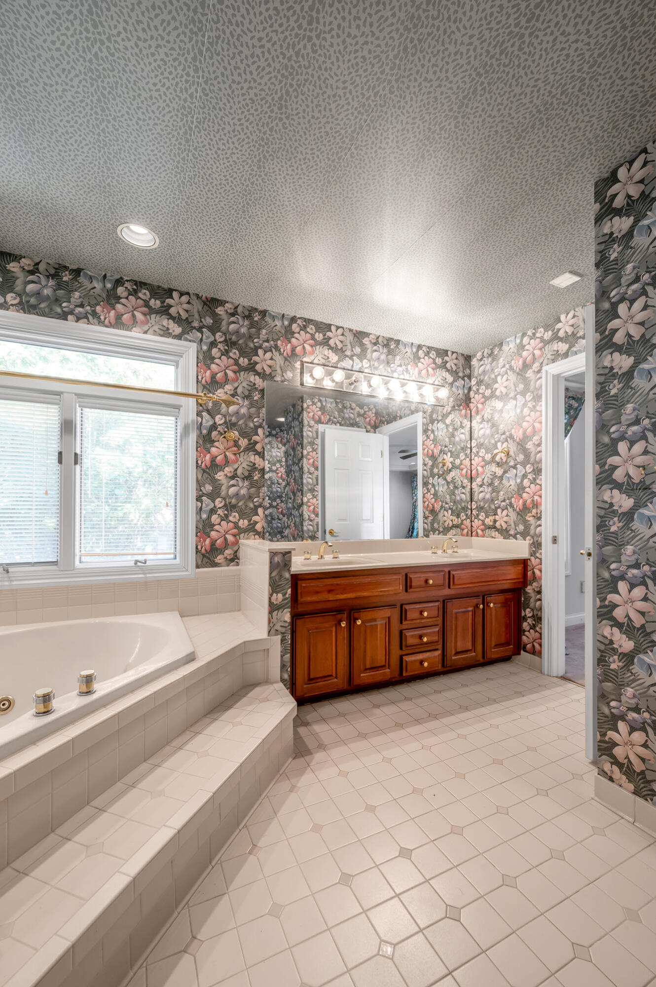 2605 Clubside Court