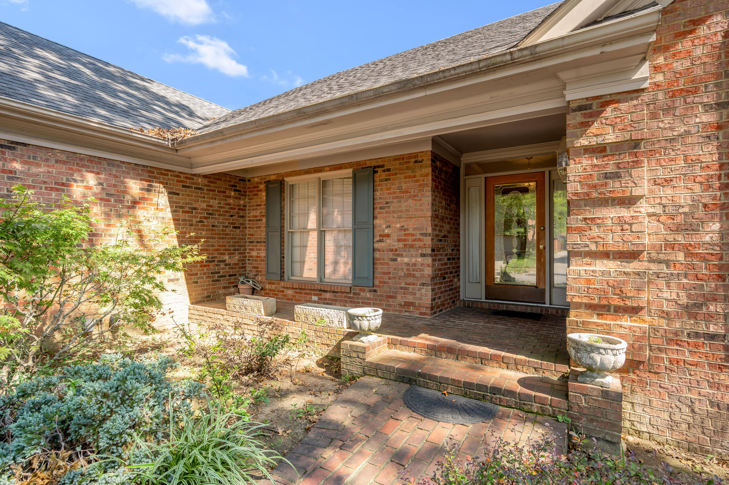 2605 Clubside Court
