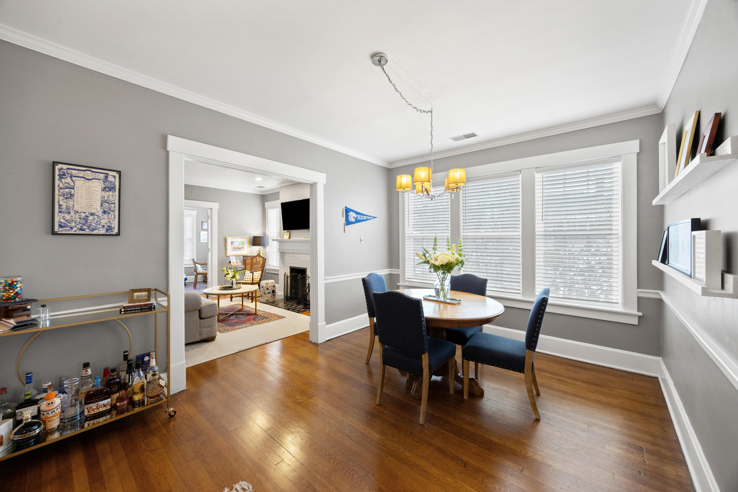 1127 Richmond Road 3