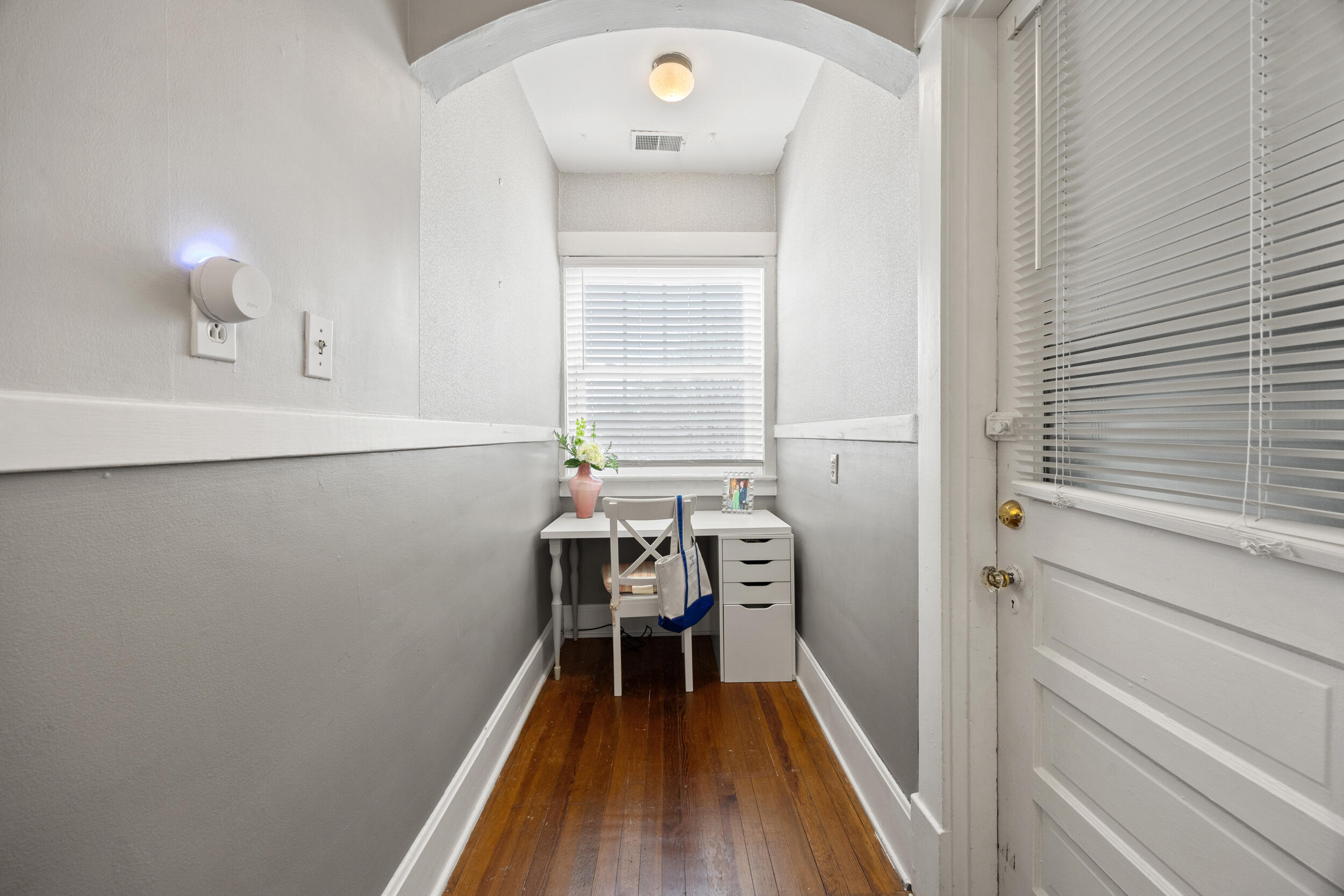 1127 Richmond Road 3