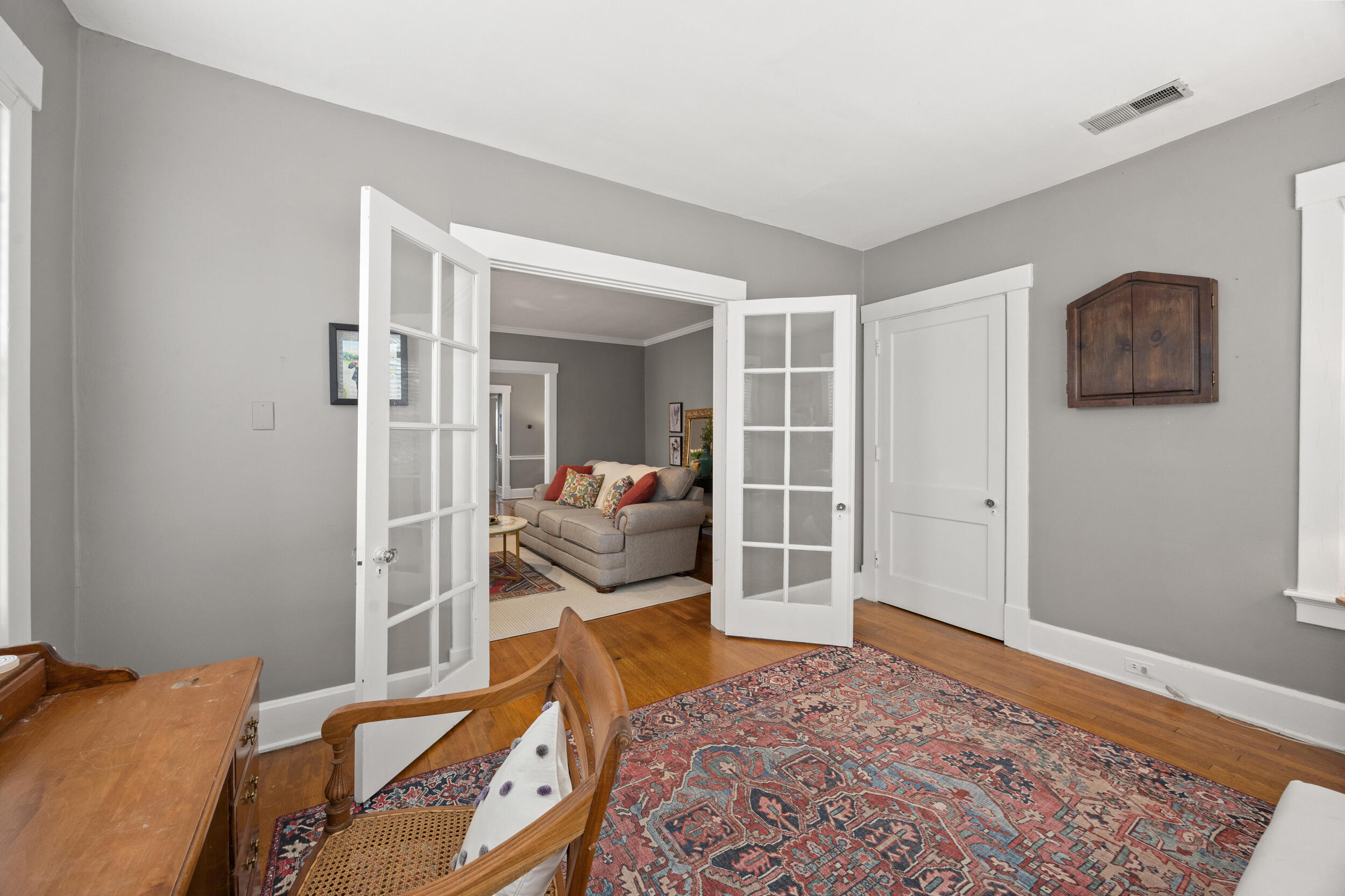 1127 Richmond Road 3