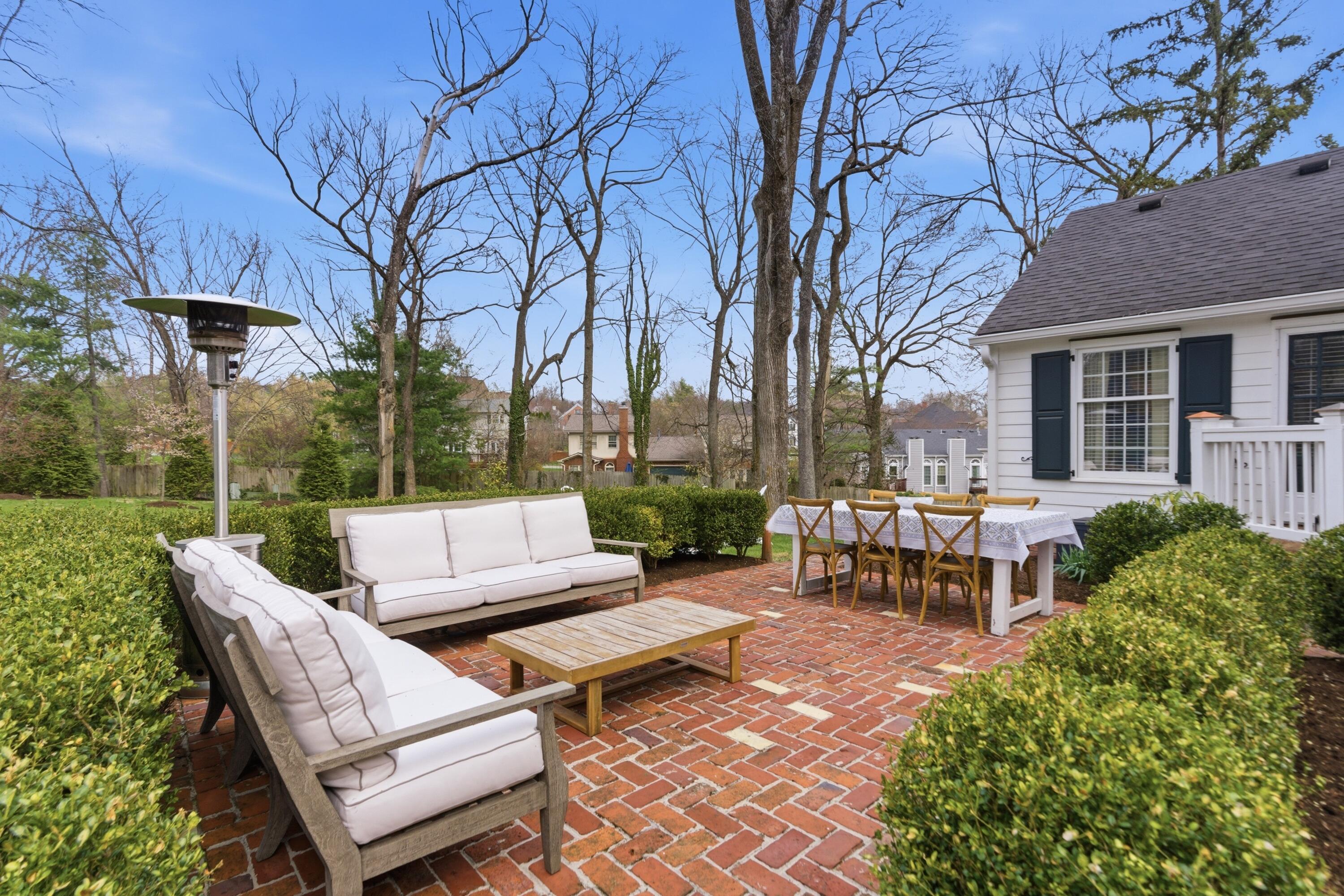 3144 Warrenwood Wynd