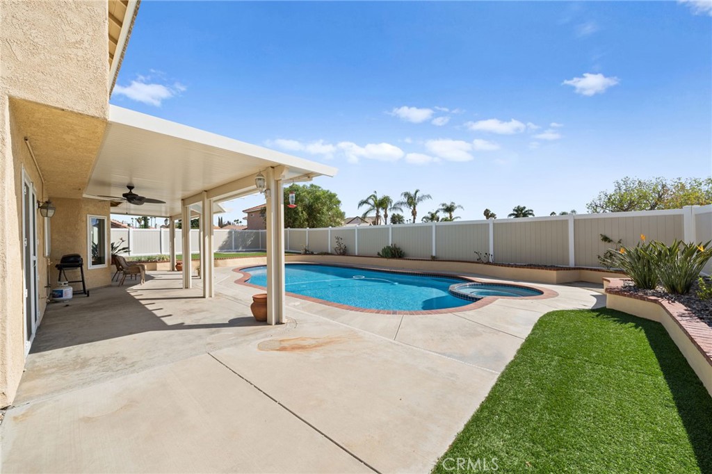 41099 Willowbend Drive