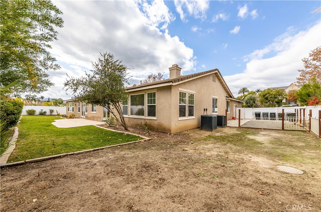 43062 Calle Ventura