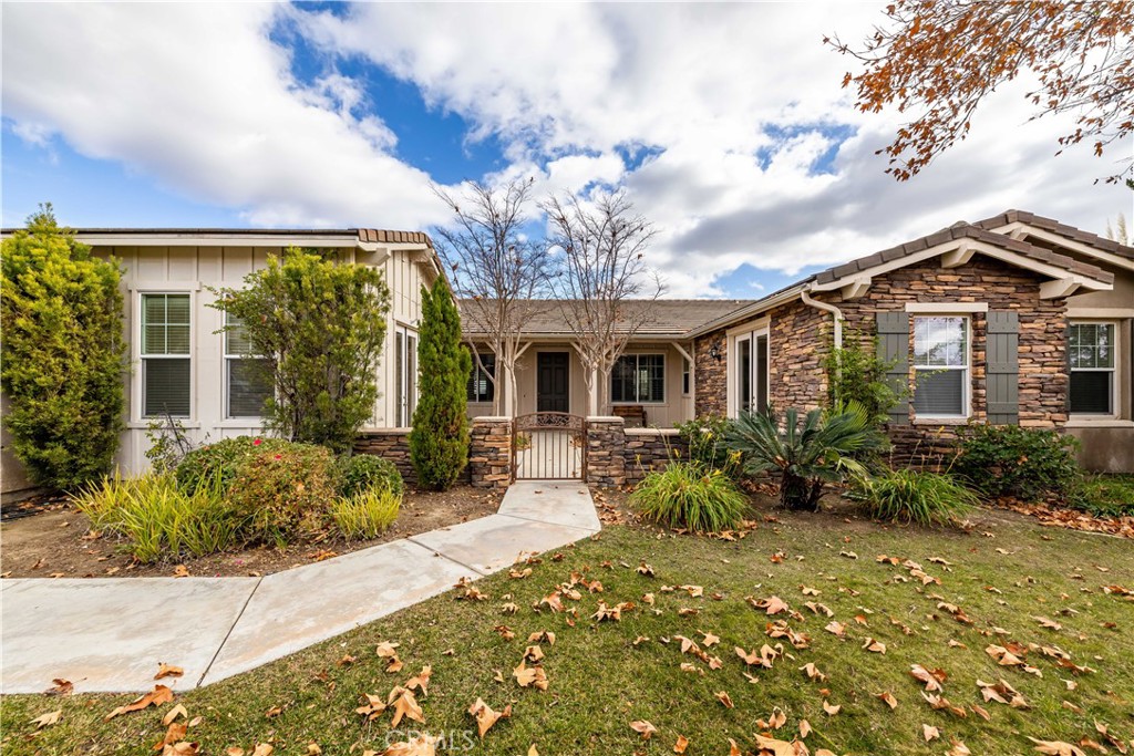 43062 Calle Ventura