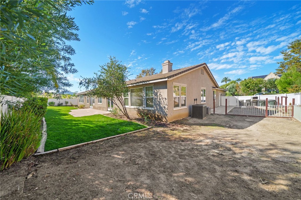 43062 Calle Ventura
