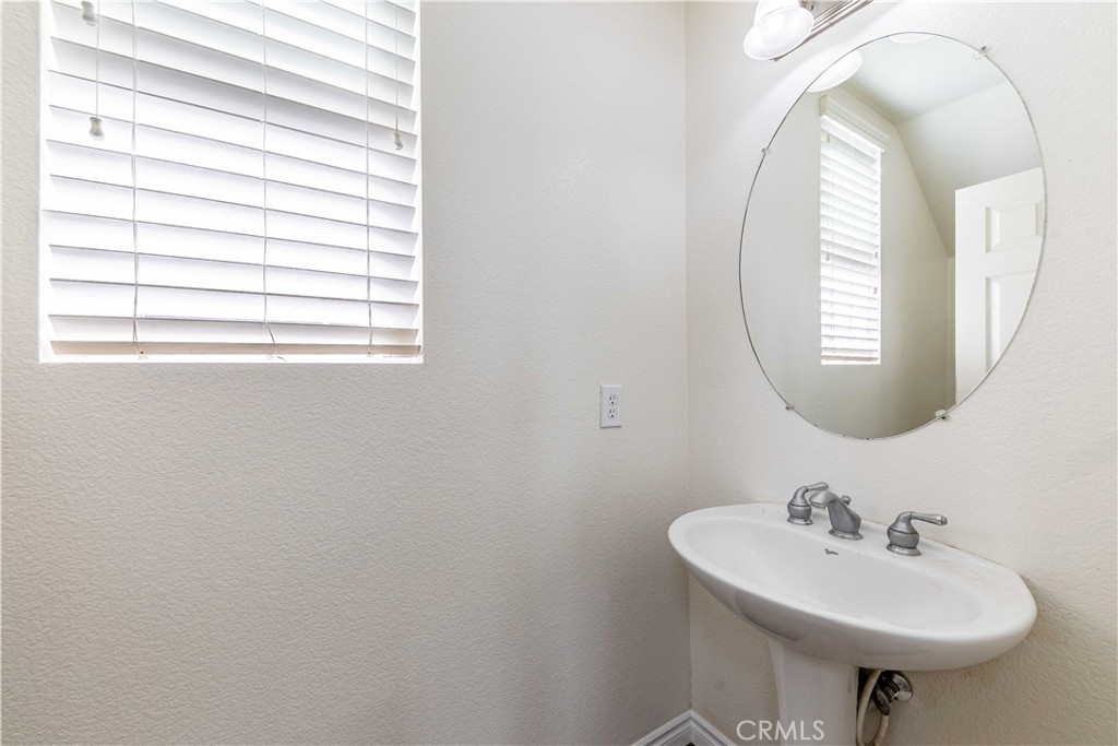 32925 Cloverdale Court