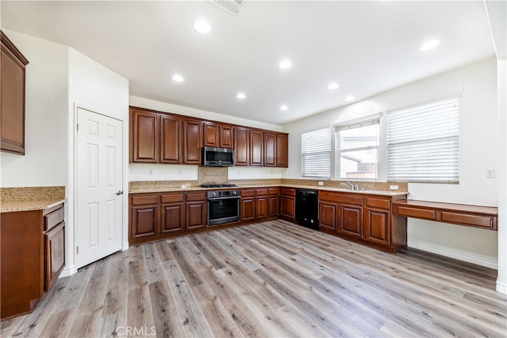 32925 Cloverdale Court