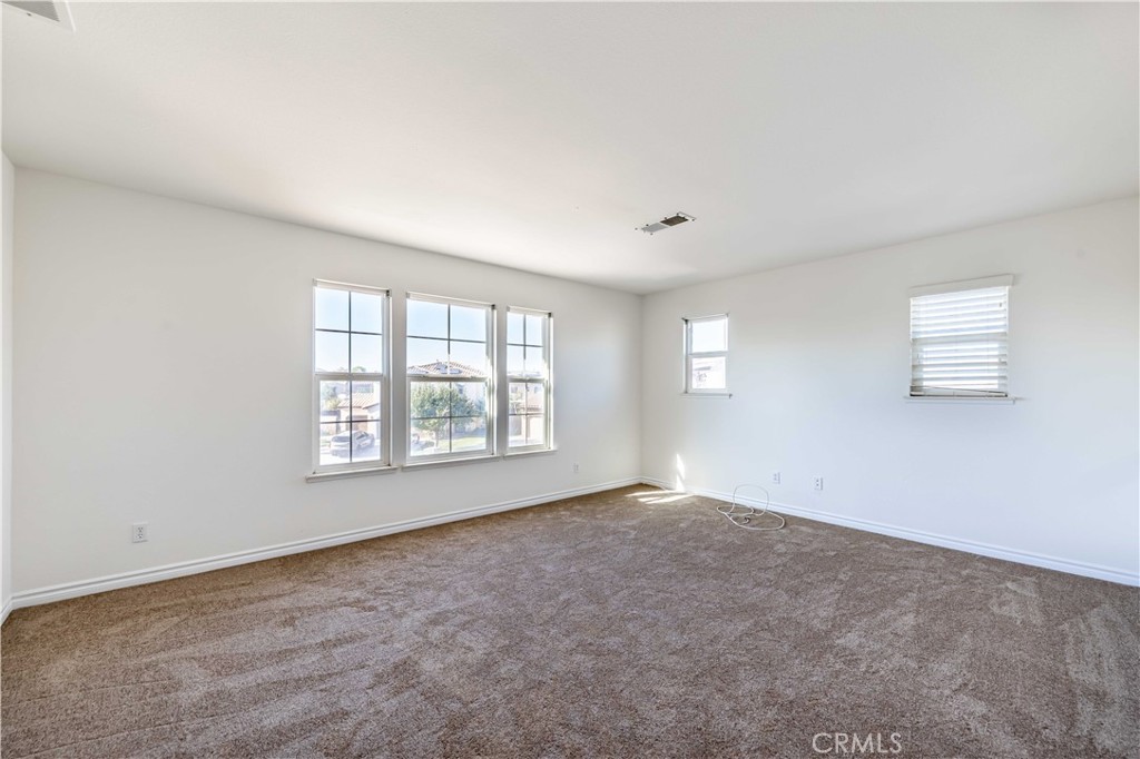 32925 Cloverdale Court