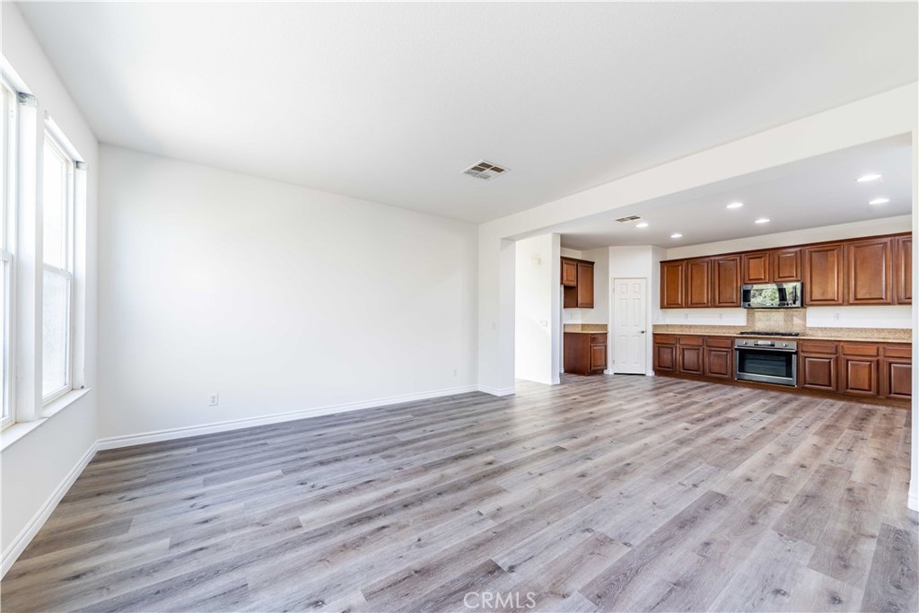 32925 Cloverdale Court