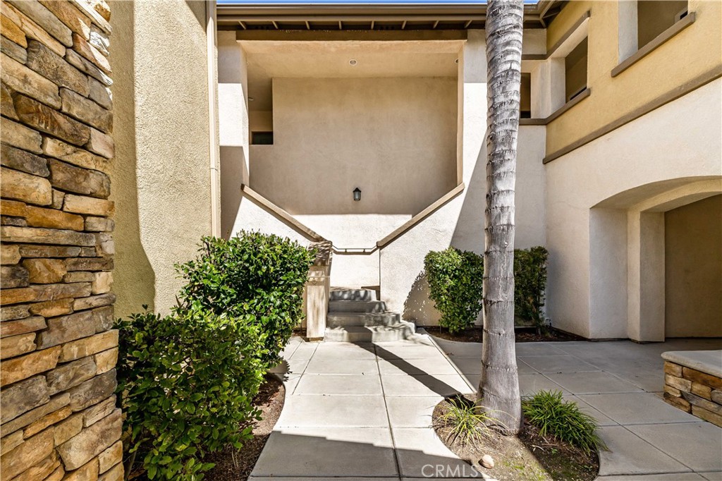 26326 Arboretum Way 405
