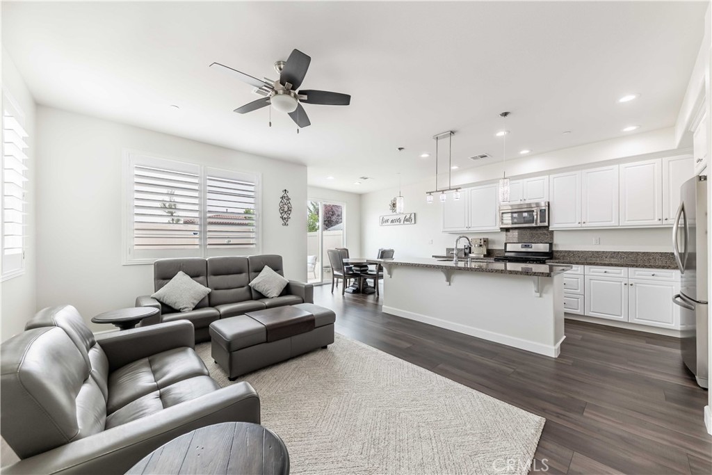 31881 Calle Luz