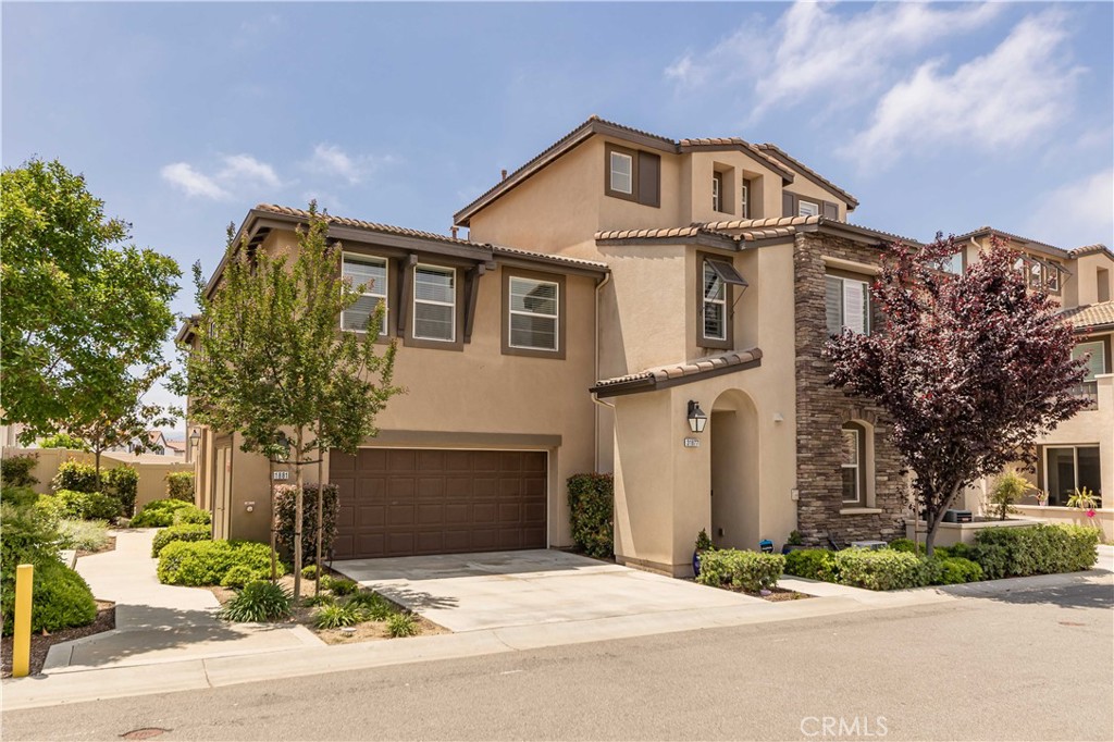 31881 Calle Luz