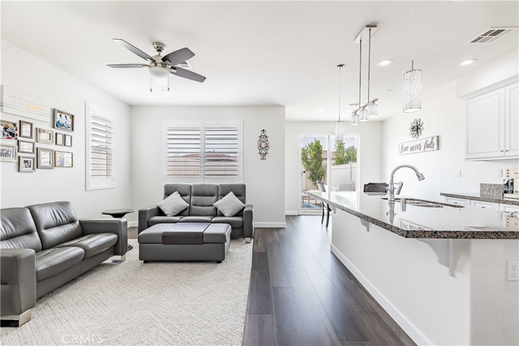 31881 Calle Luz