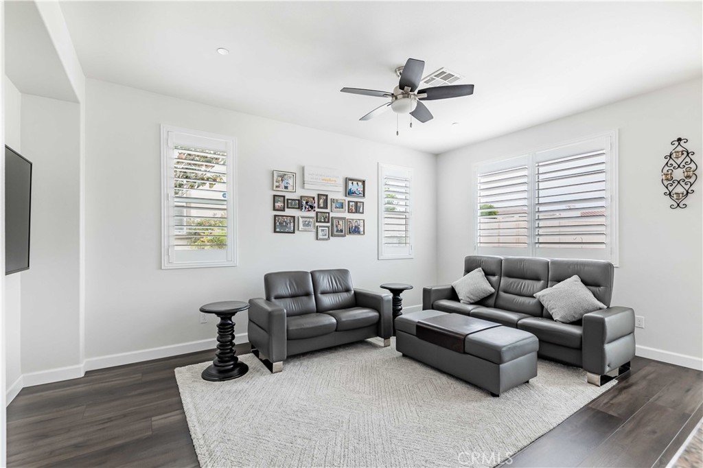 31881 Calle Luz