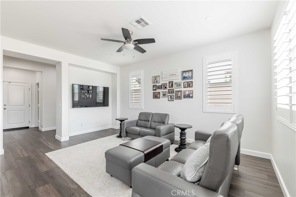 31881 Calle Luz