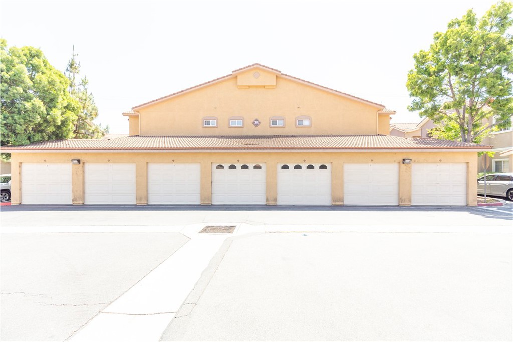 41410 Juniper Street 2512