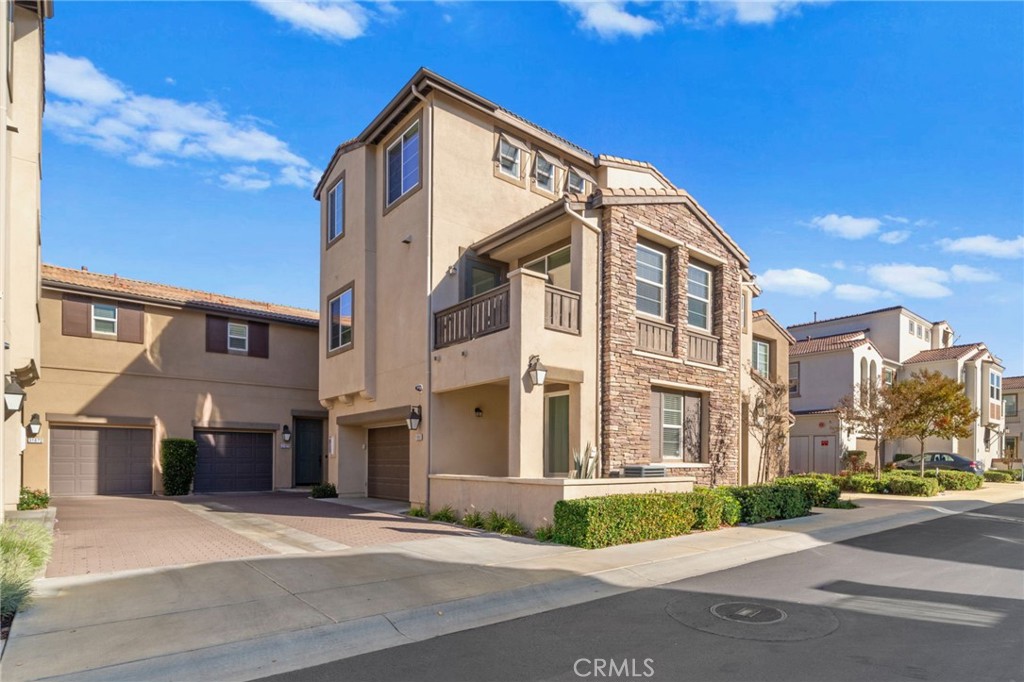 31880 Calle Luz
