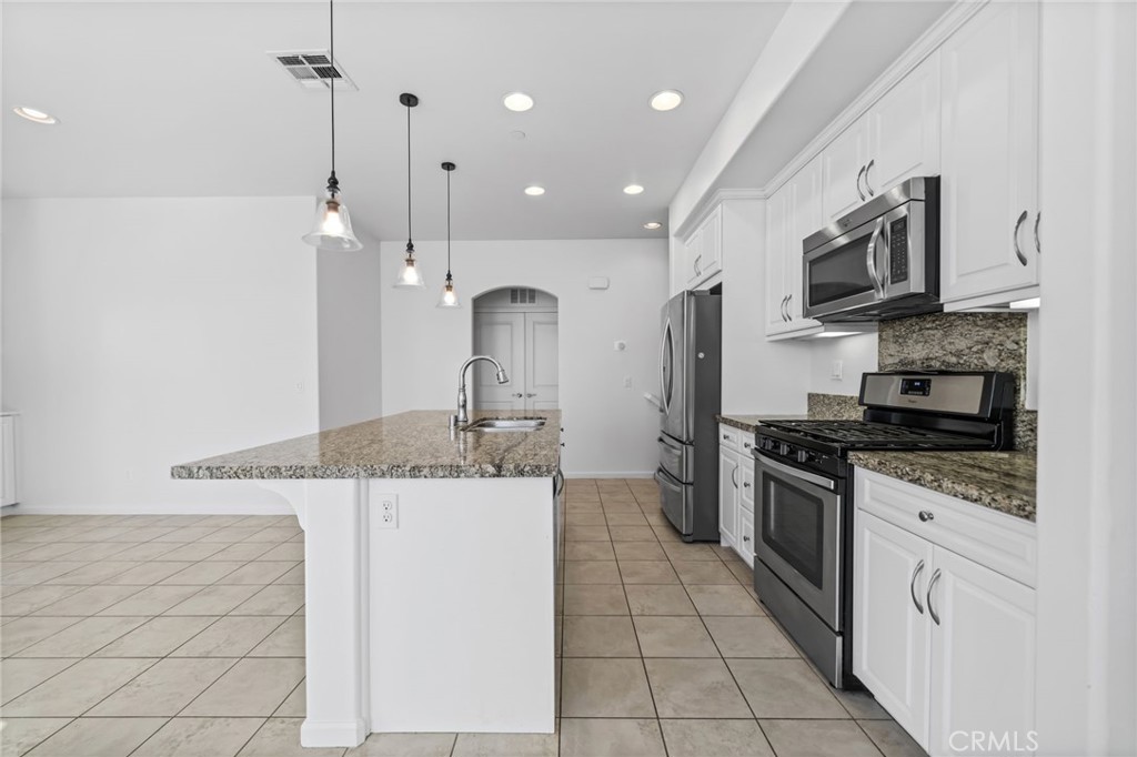 31880 Calle Luz