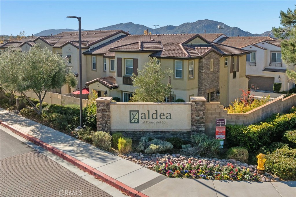 31880 Calle Luz