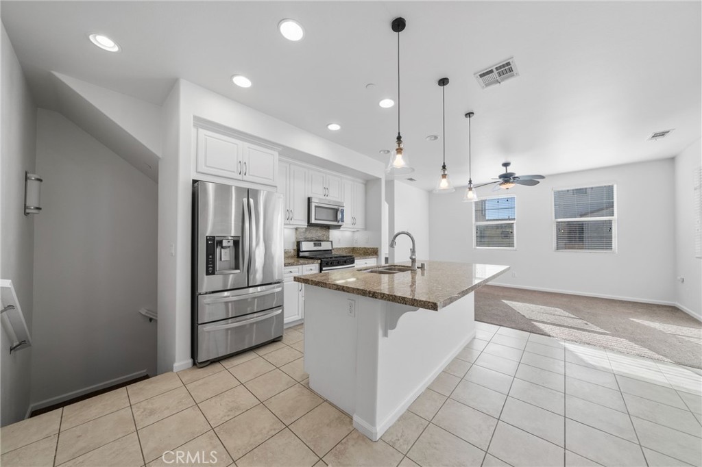 31880 Calle Luz