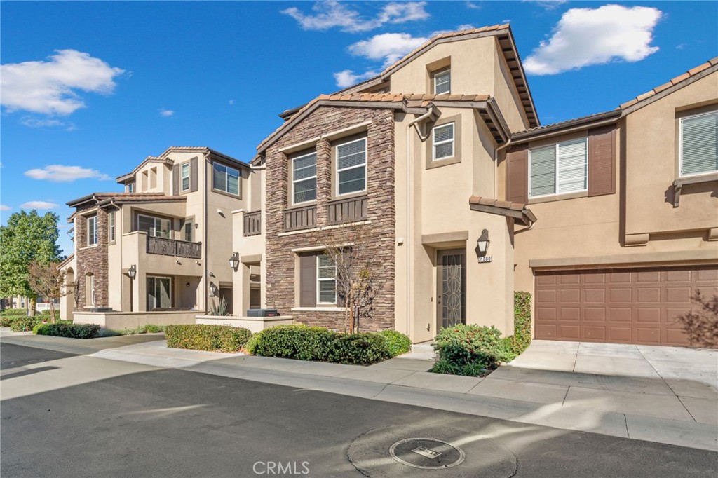 31880 Calle Luz