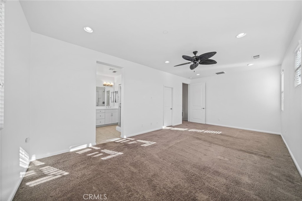 31880 Calle Luz