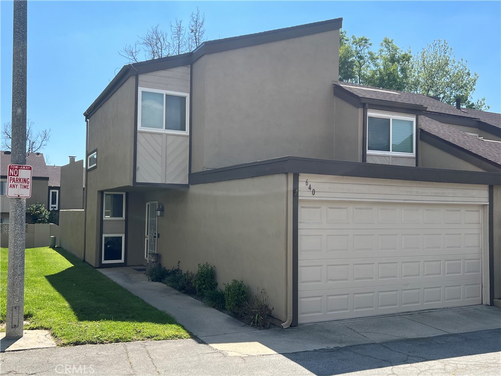 640 Parkwood Lane