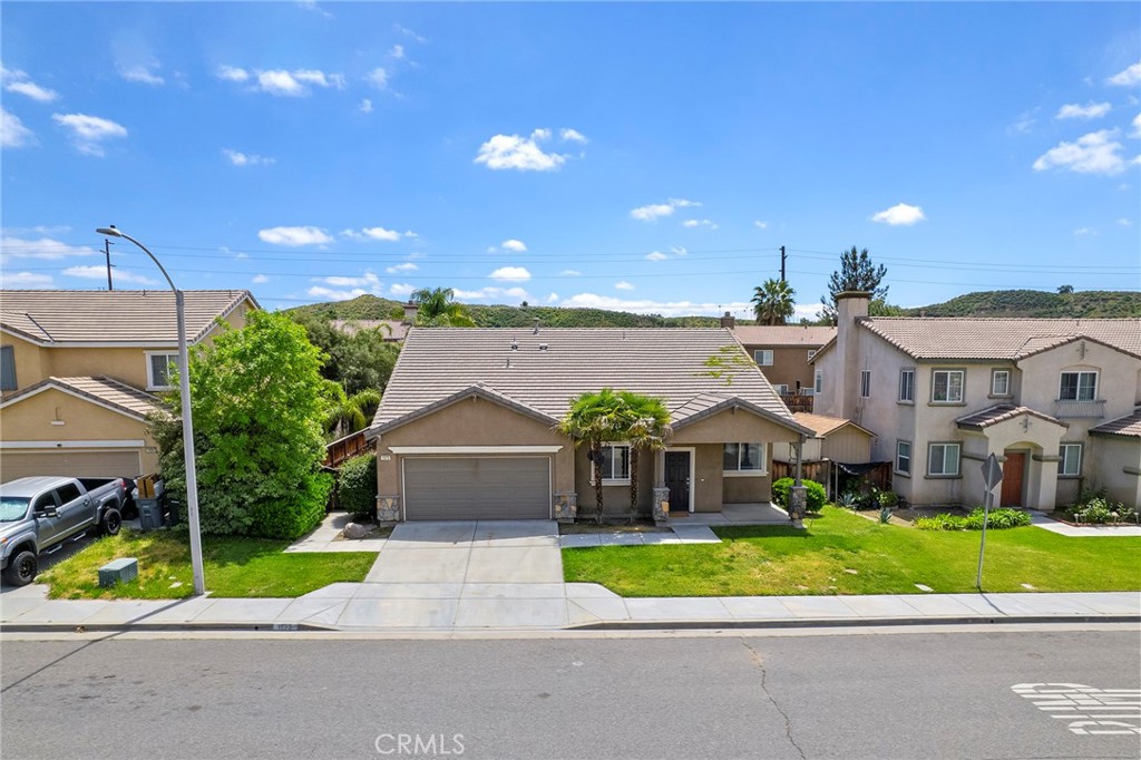 1072 Garrett Way