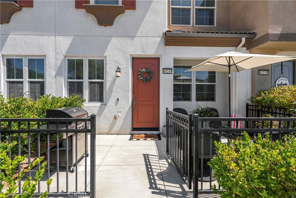 40249 Calle Real