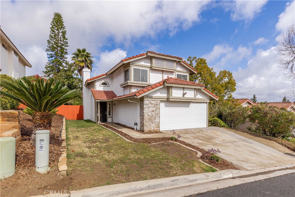 2438 Bobcat Glen