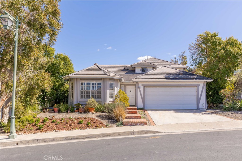 6315 E Rocking Horse Way