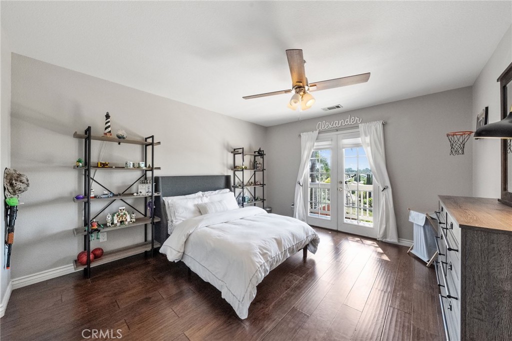 40493 Calle Katerine