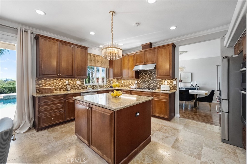 40493 Calle Katerine