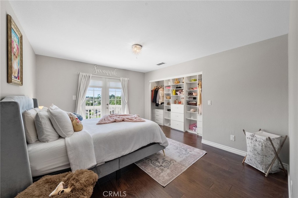 40493 Calle Katerine